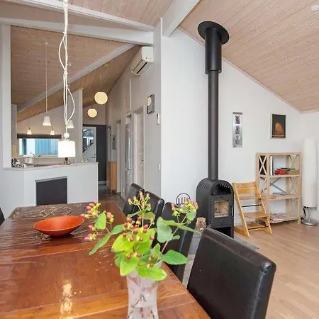 Sleeps 8 Wifi *